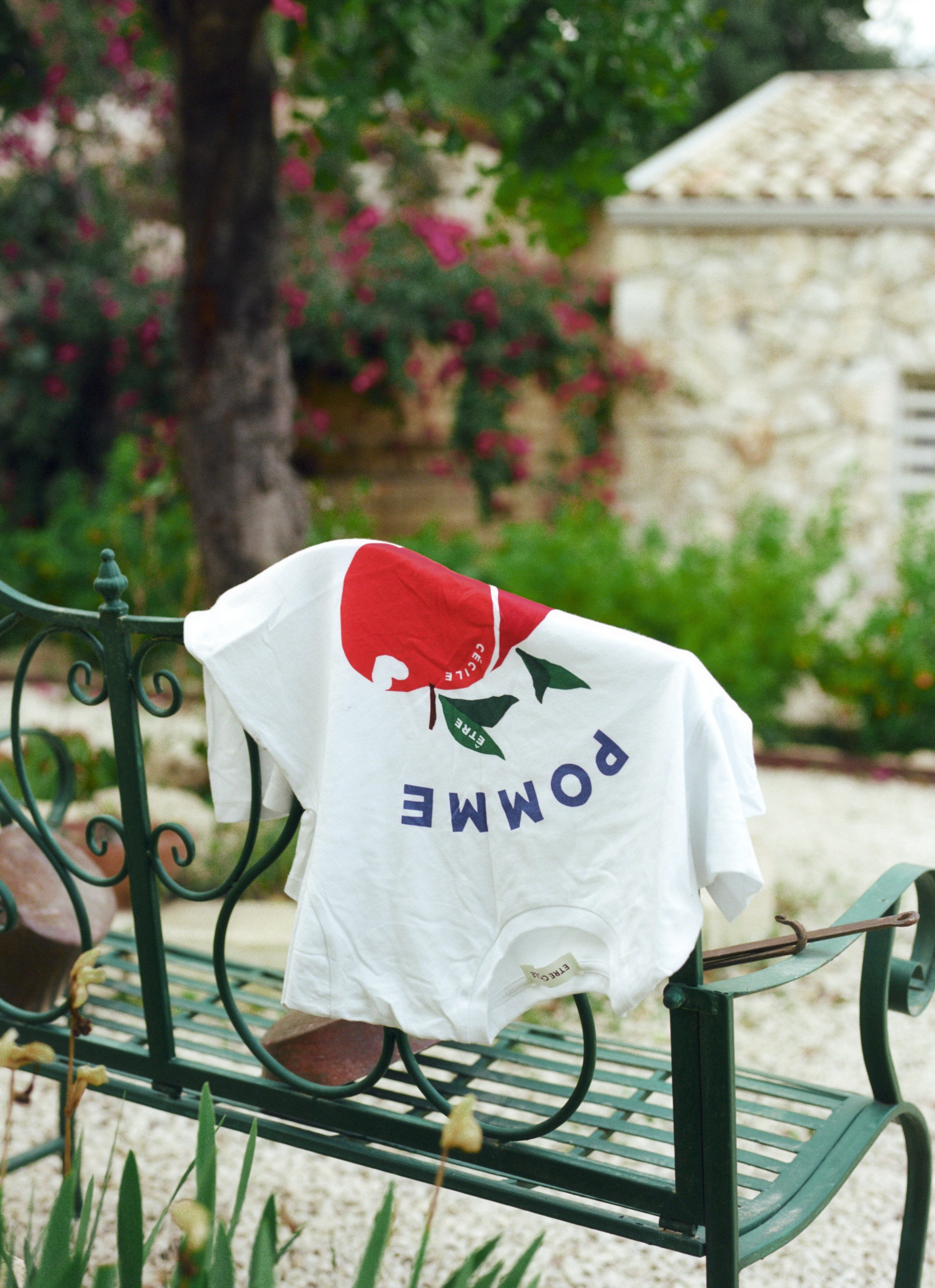 Pomme D'Amour Classic T-Shirt
